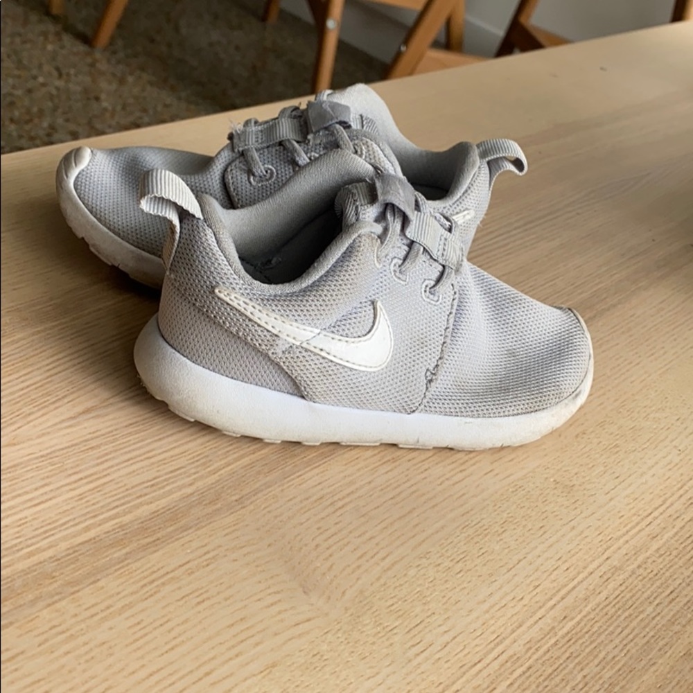 Nike roushe run